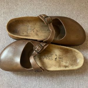 Birkenstock Birki Maria - Mary Jane clogs.